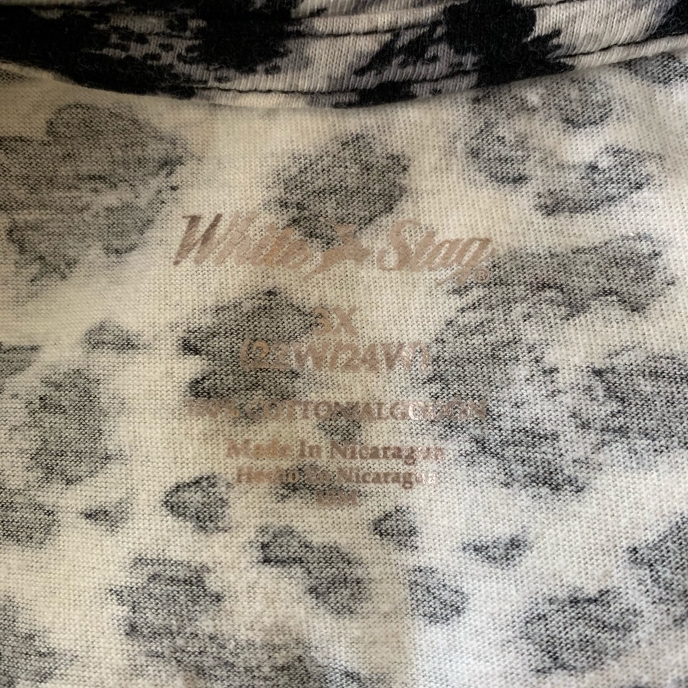 Women’s top in new condition used once. - Picture 3 of 3